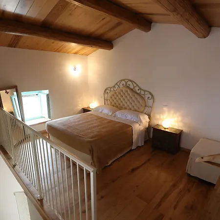 Borgo Rosso Di Sera - Country Chic