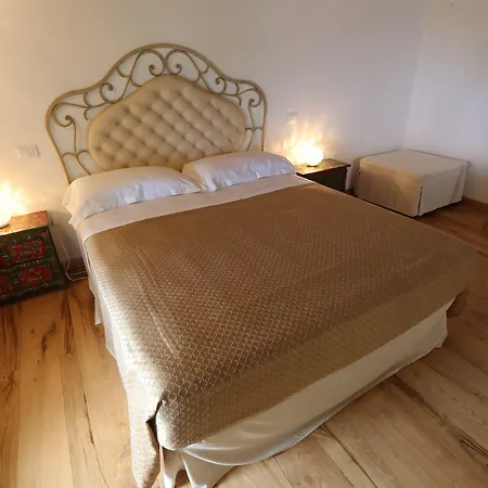 Borgo Rosso Di Sera - Country Chic