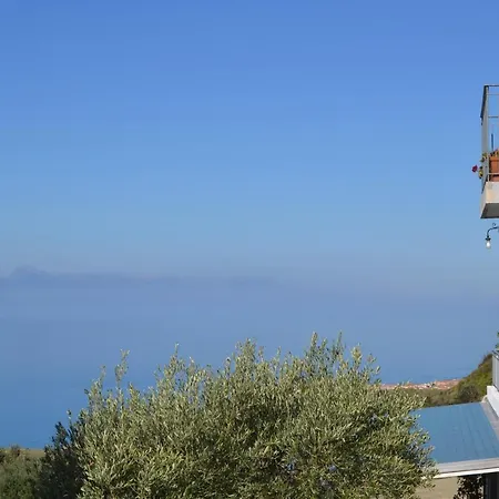 Borgo Rosso Di Sera 3*