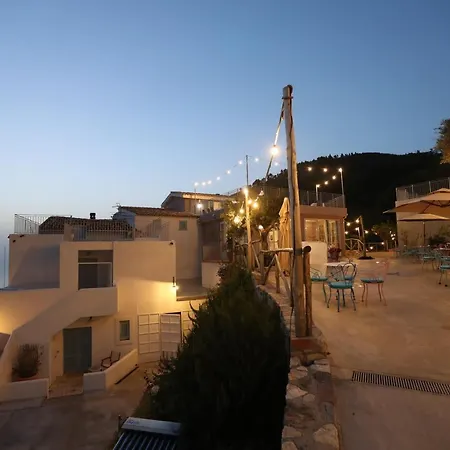 Borgo Rosso Di Sera - Country Chic 산 루시도