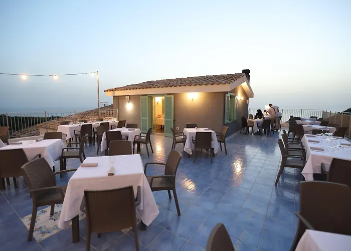 Borgo Rosso Di Sera - Country Chic 3*